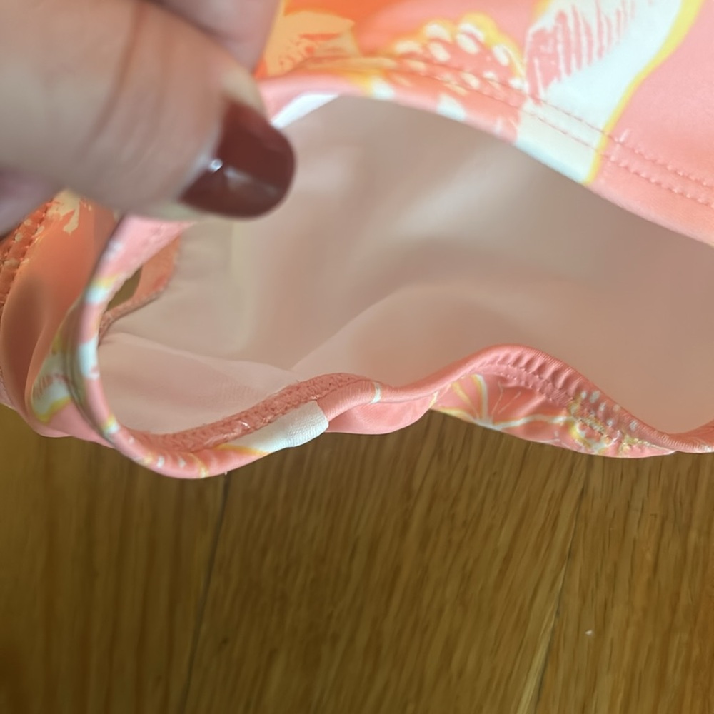 Oshkosh 2T - 1 piece swim suite - Picture 3 of 3